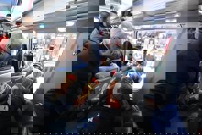 ENGELLERİ KALDIRAN TREN