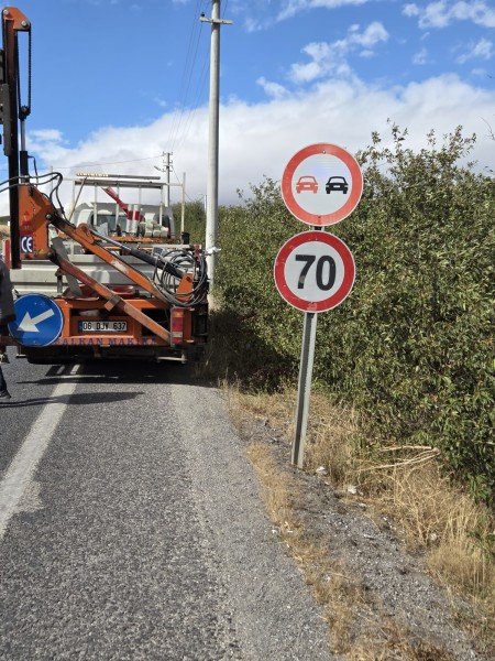 32 BİN 845 TRAFİK LEVHASI KALDIRILDI