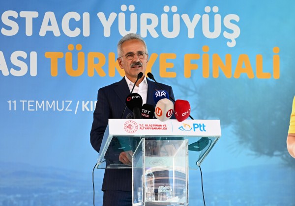 BAKAN URALOĞLU, 2025 POSTACI YÜRÜYÜŞ YARIŞMASI TÜRKİYE FİNALİ’NE START VERDİ