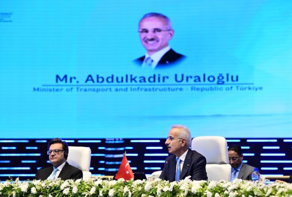 "ULAŞTIRMA KORİDORLARININ ÇEŞİTLENDİRİLMESİ ARTIK TERCİH DEĞİL ZORUNLULUK”