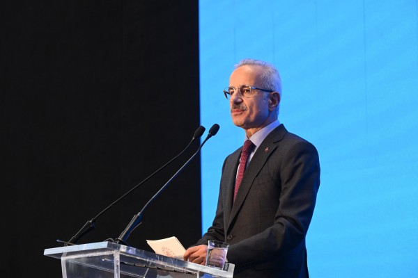 ULAŞTIRMA VE ALTYAPI BAKANI ABDULKADİR URALOĞLU, A JET LANSMAN TÖRENİ’NE KATILDI