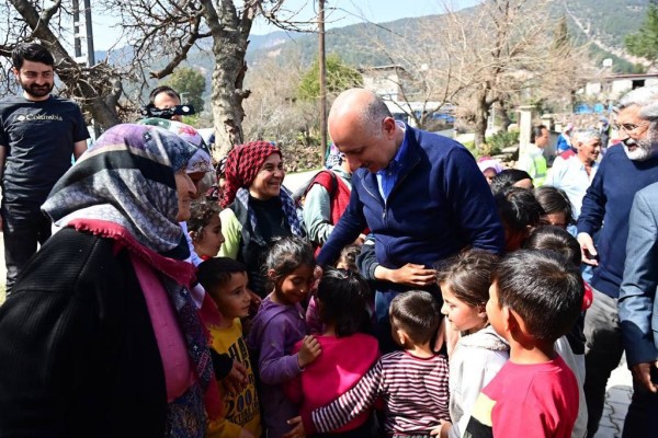 ULAŞTIRMA VE ALTYAPI BAKANI ADİL KARAİSMAİLOĞLU: İNŞA EDİLECEK KALICI KONUTLARIN PLAN VE PROJELERİNİ YAPTIK