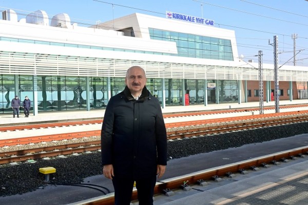 ULAŞTIRMA VE ALTYAPI BAKANI KARAİSMAİLOĞLU: ANKARA-SİVAS HIZLI TREN HATTINDA ÇALIŞMALARDA SONA YAKLAŞTIK