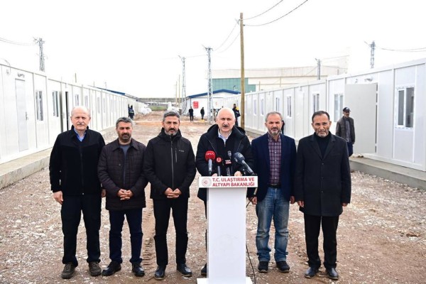 ULAŞTIRMA VE ALTYAPI BAKANI KARAİSMAİLOĞLU: BUGÜN BURADA YARALARI SARMA ZAMANI, YARIN GÜNEŞ YENİDEN DOĞACAK