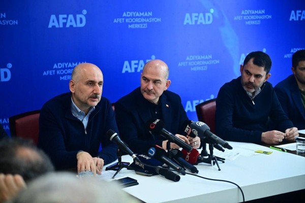 ULAŞTIRMA VE ALTYAPI BAKANI KARAİSMAİLOĞLU: YAŞAM ALANLARI ÜRETMEYE DEVAM EDECEĞİZ