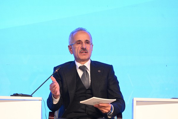 ZENGEZUR KORİDORU’NU ULUSAL AĞIMIZA BAĞLAMAK İÇİN YENİ BİR DEMİRYOLU İNŞA EDECEĞİZ